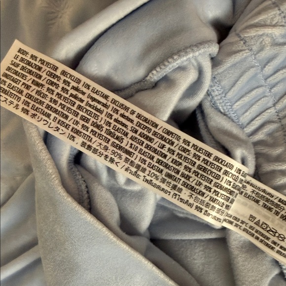 Disney Blue Crop Top Warm ❄️👑 - Picture 5 of 7